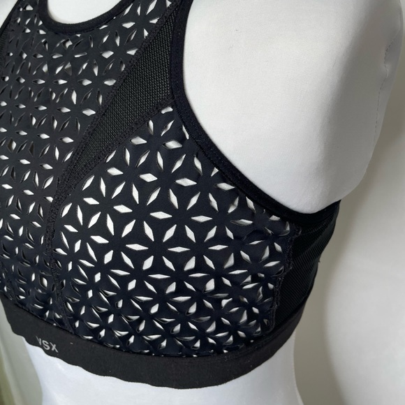 Victoria's Secret VSX Laser Cut Sports Bra | Size Large - Picture 4 of 7